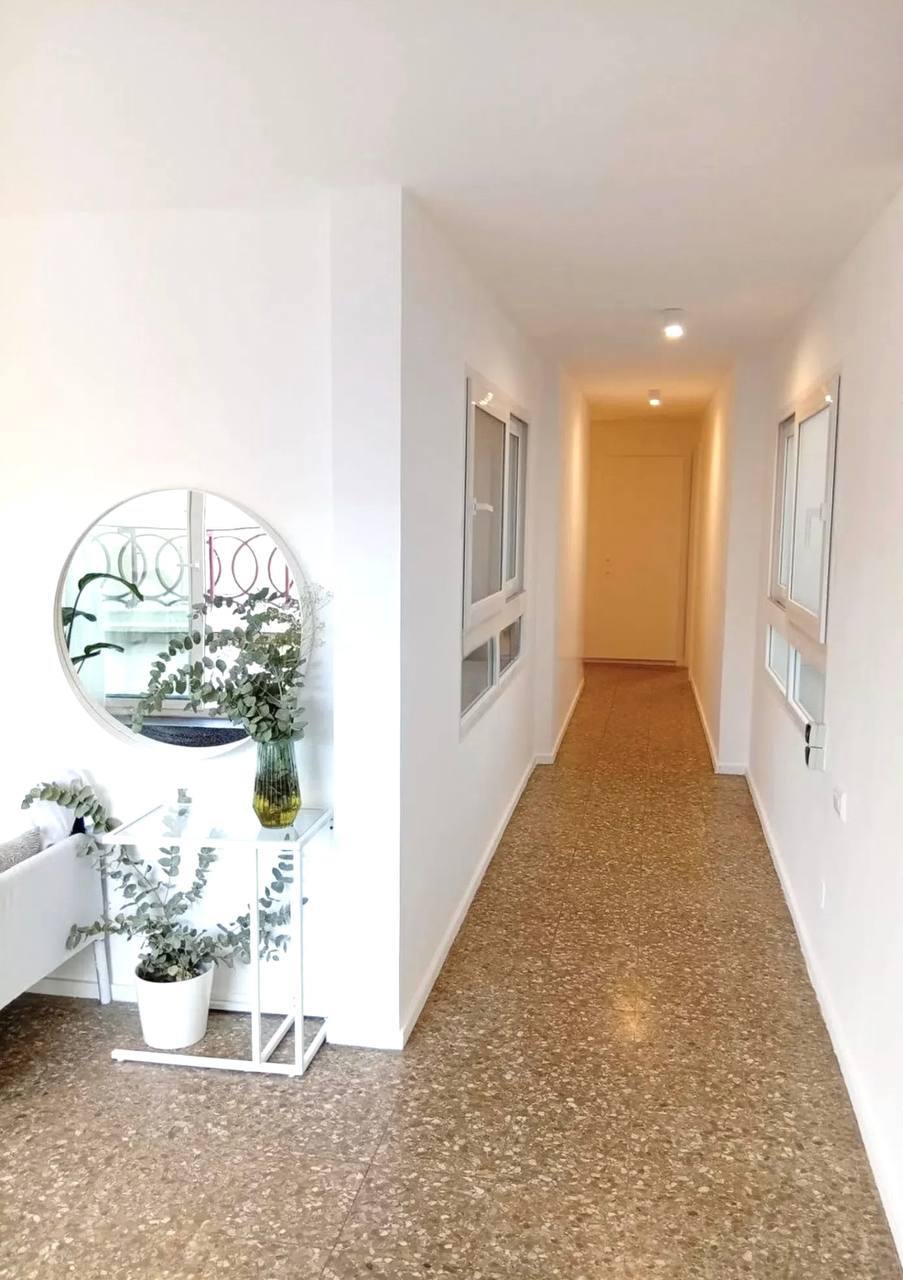 Three-Bedroom Penthouse with Large Terrace photo 4 of 8