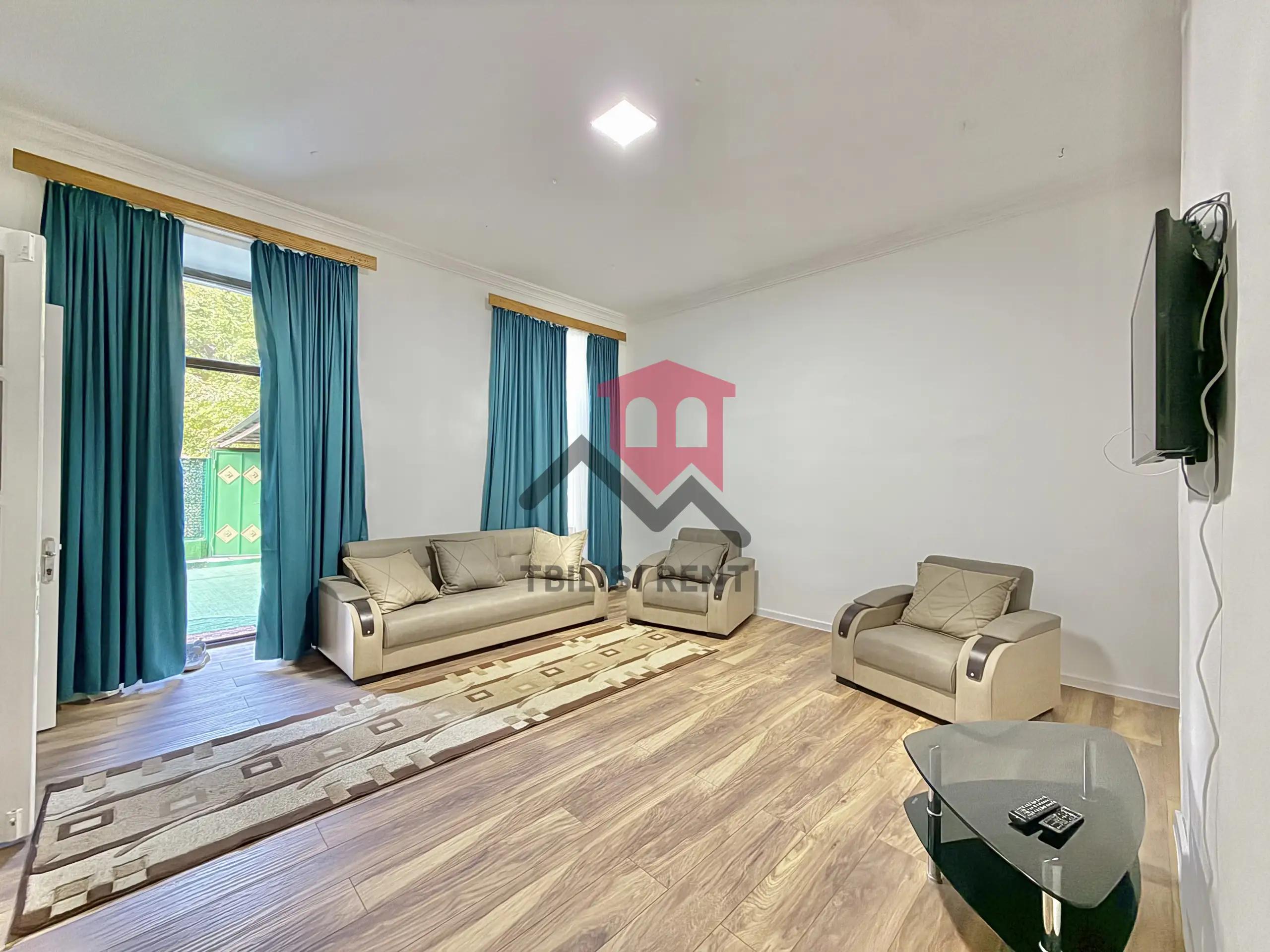 Spacious 2-Bedroom Apartment with Private Yard photo 1 of 8