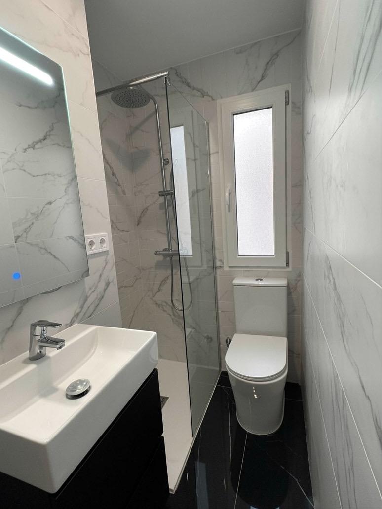 3-Bedroom Apartment for Rent in Russafa photo 8 of 8