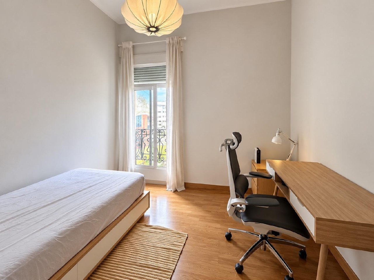 2-Bedroom Apartment for Rent in Russafa photo 8 of 8