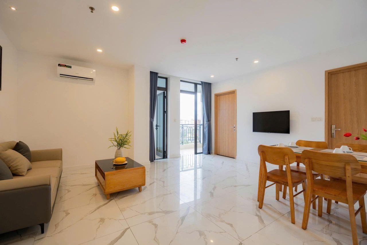 2-Bedroom Apartment with Pool in Son Tra photo 3 of 8