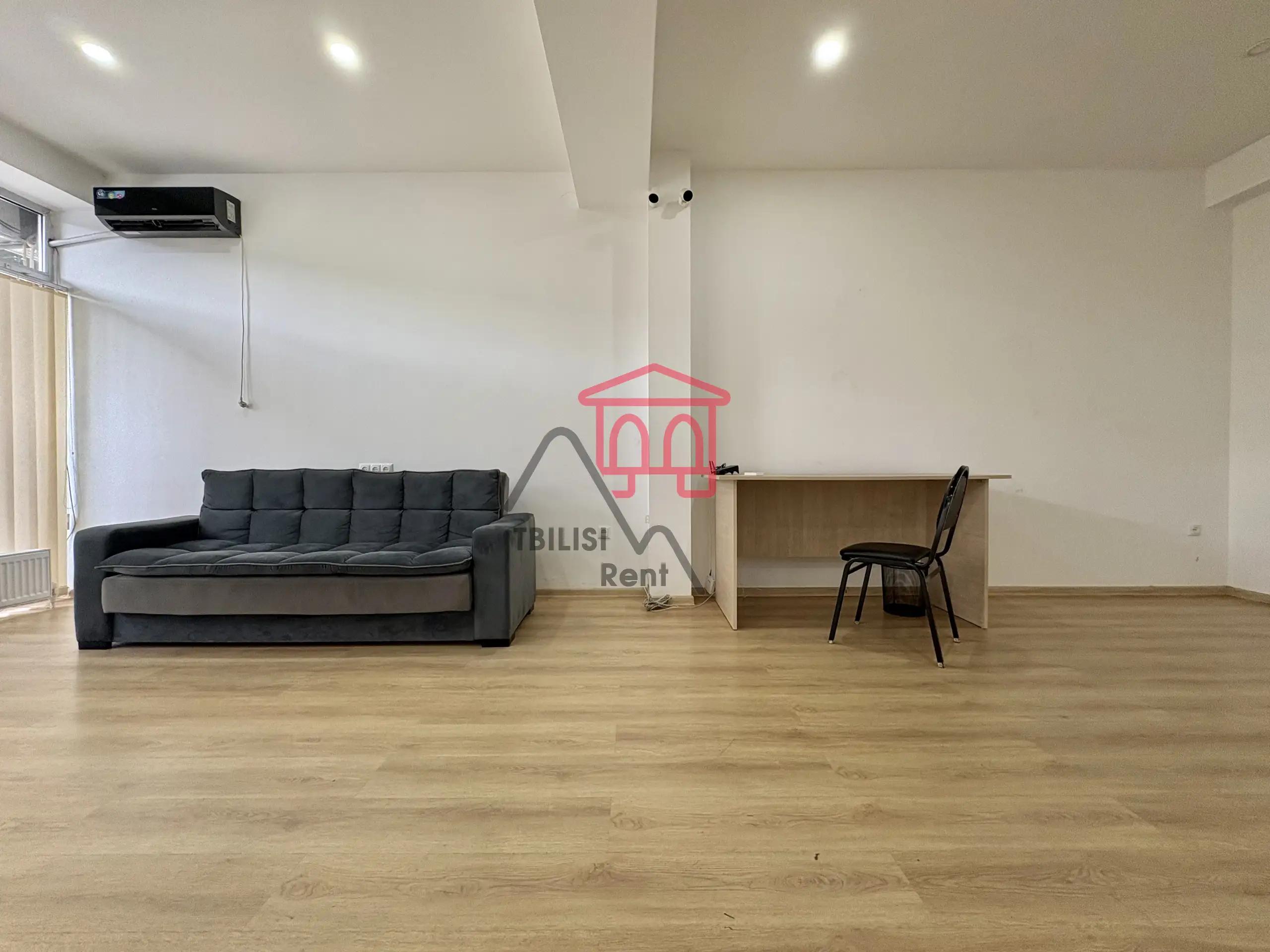 Bright One-Bedroom Apartment Near Medical University Metro photo 2 of 6