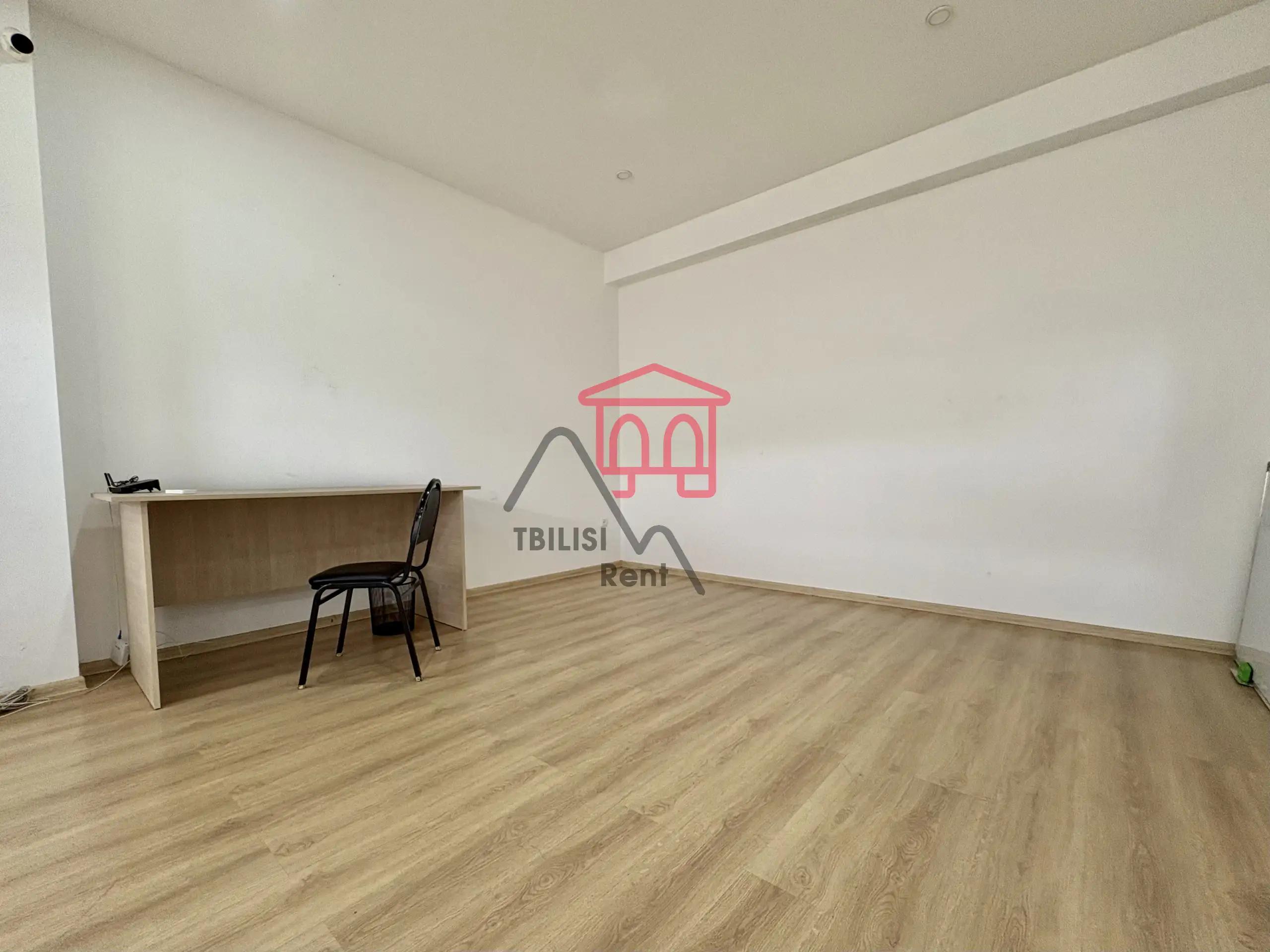 Bright One-Bedroom Apartment Near Medical University Metro photo 3 of 6