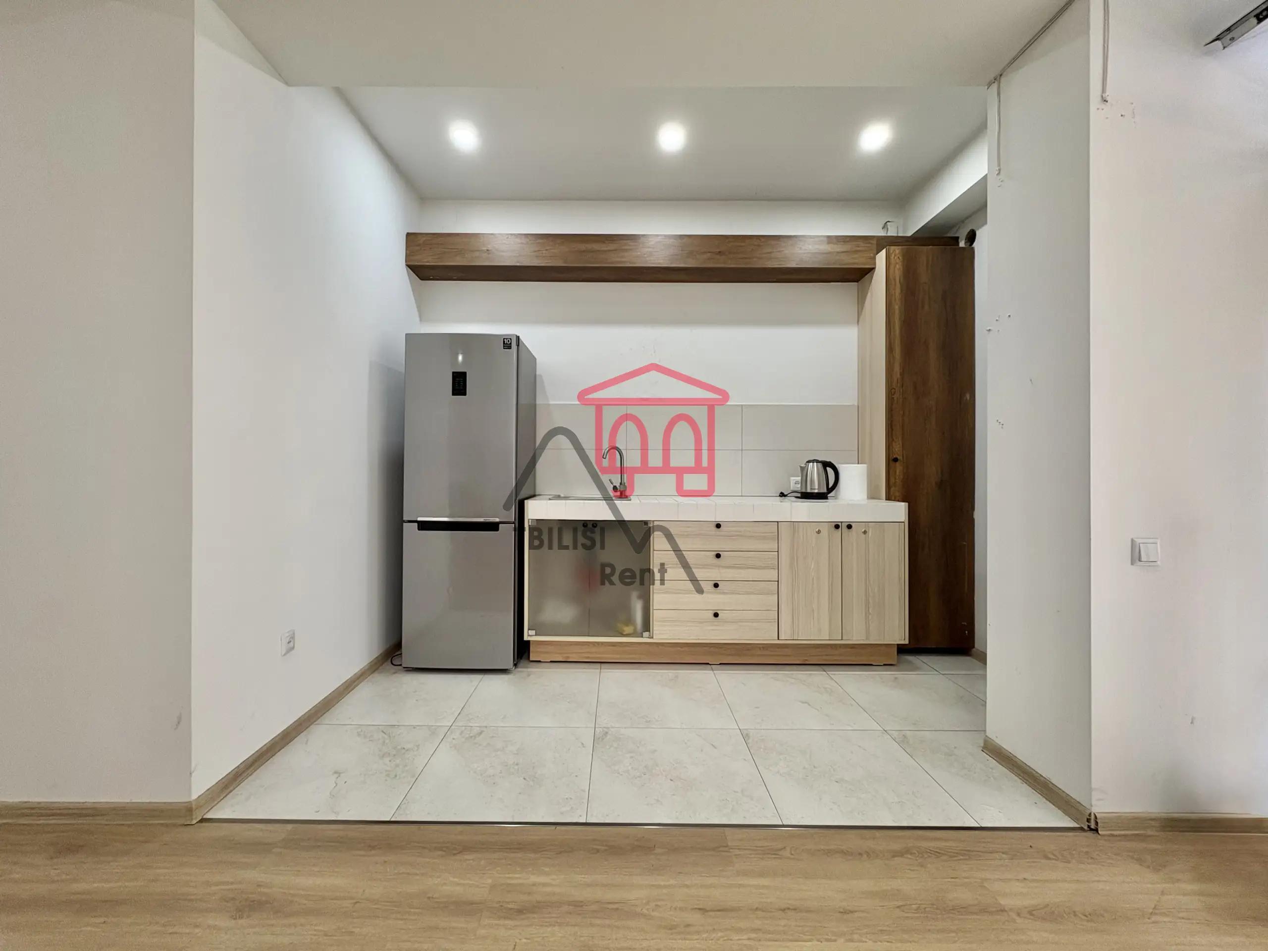 Bright One-Bedroom Apartment Near Medical University Metro photo 4 of 6