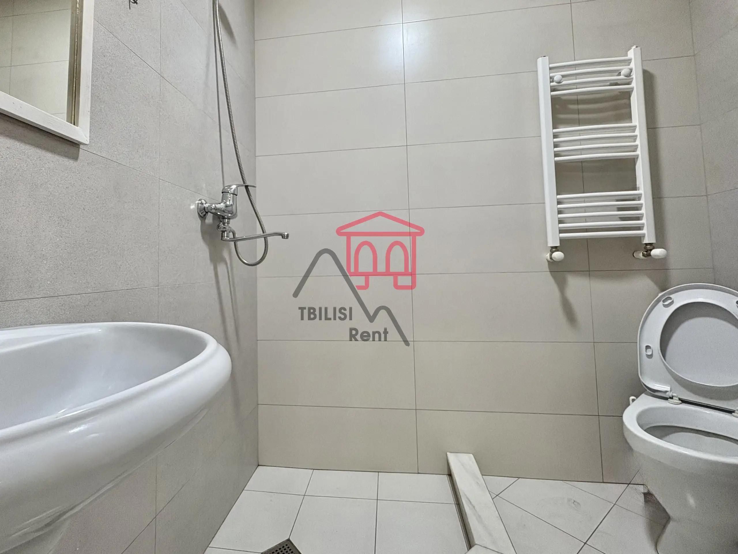 Bright One-Bedroom Apartment Near Medical University Metro photo 5 of 6