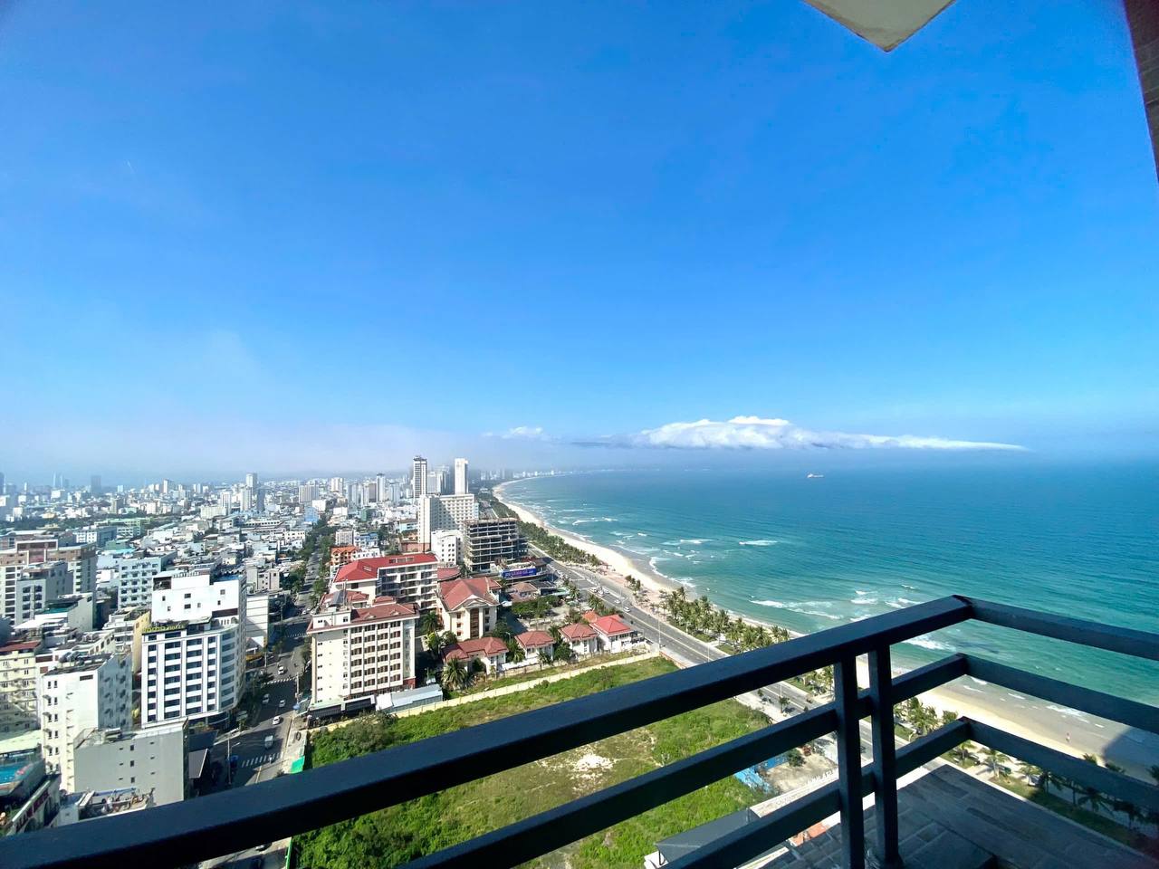 2-Bedroom Apartment with Sea View in My An photo 1 of 8