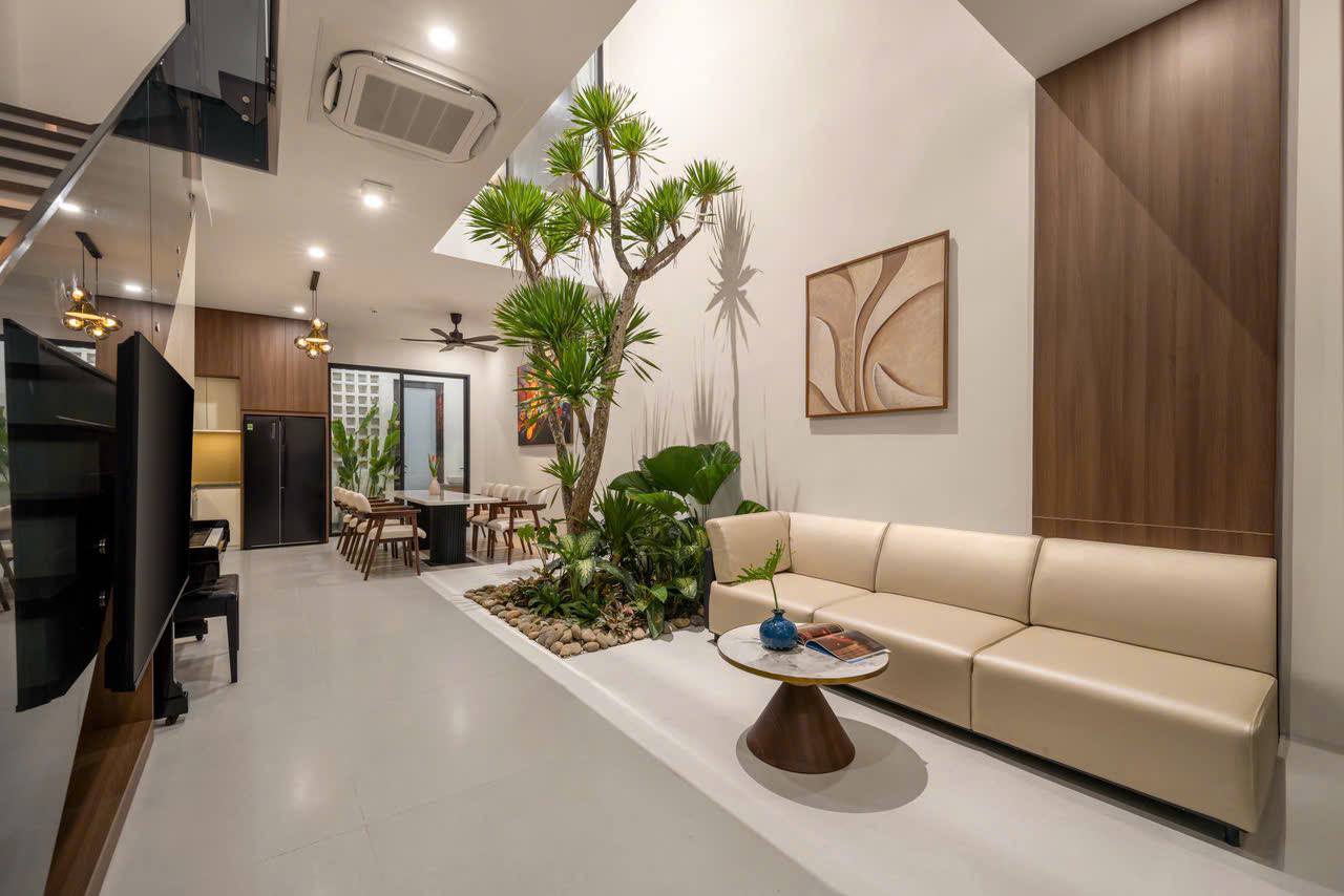 3-Storey Villa in Nam Viet A photo 2 of 8