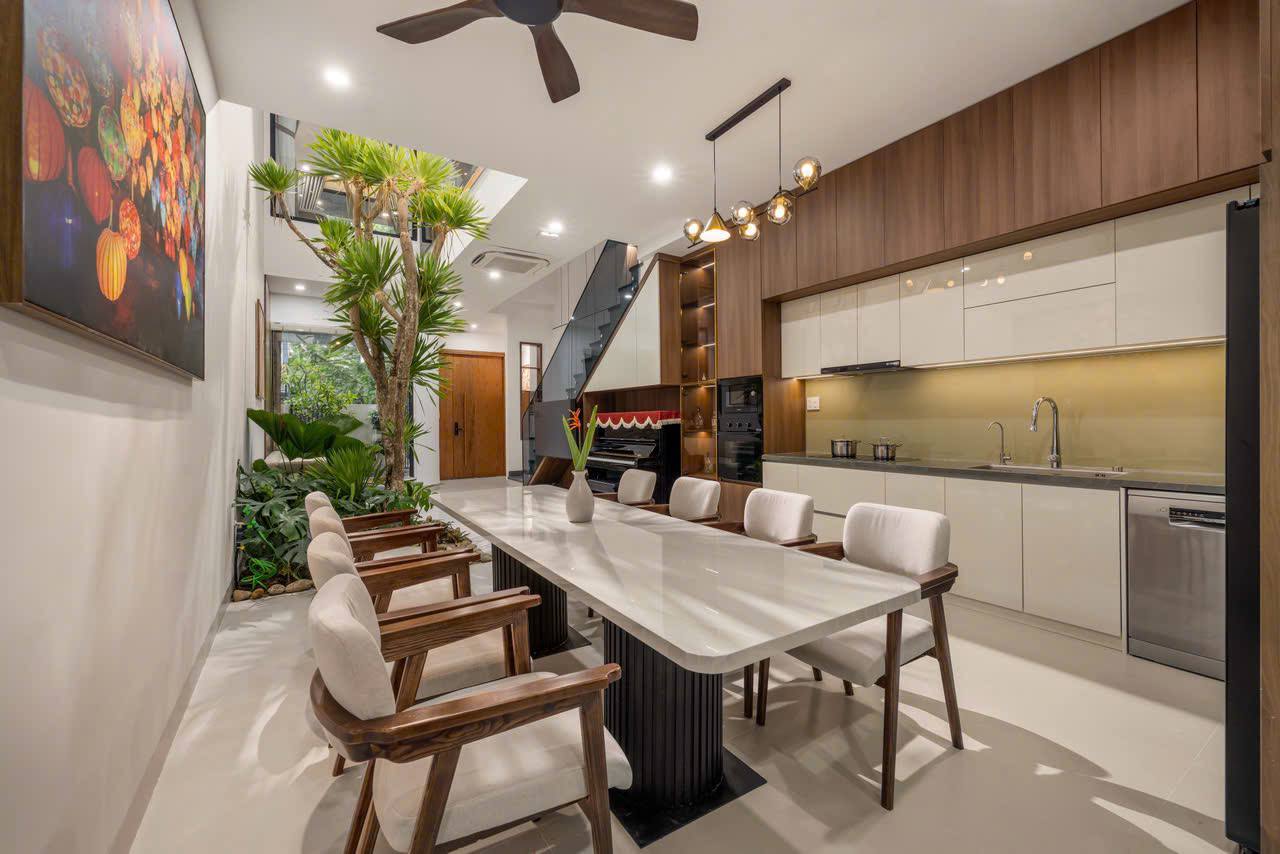 3-Storey Villa in Nam Viet A photo 4 of 8