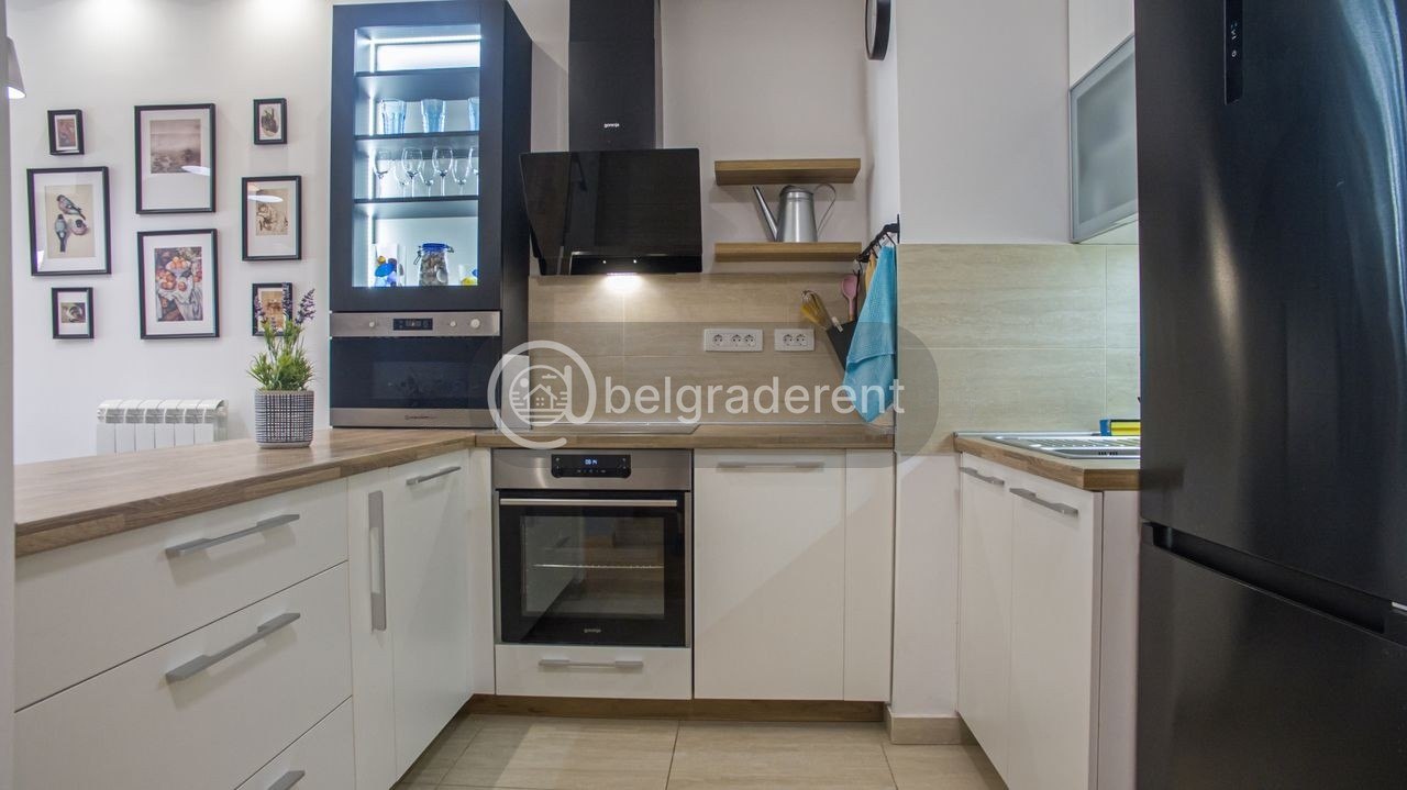 1-Bedroom Apartment in Novi Beograd, Block 65 photo 3 of 8