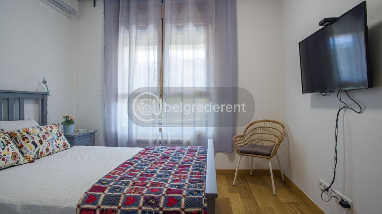 1-Bedroom Apartment in Novi Beograd, Block 65 photo 6 of 8