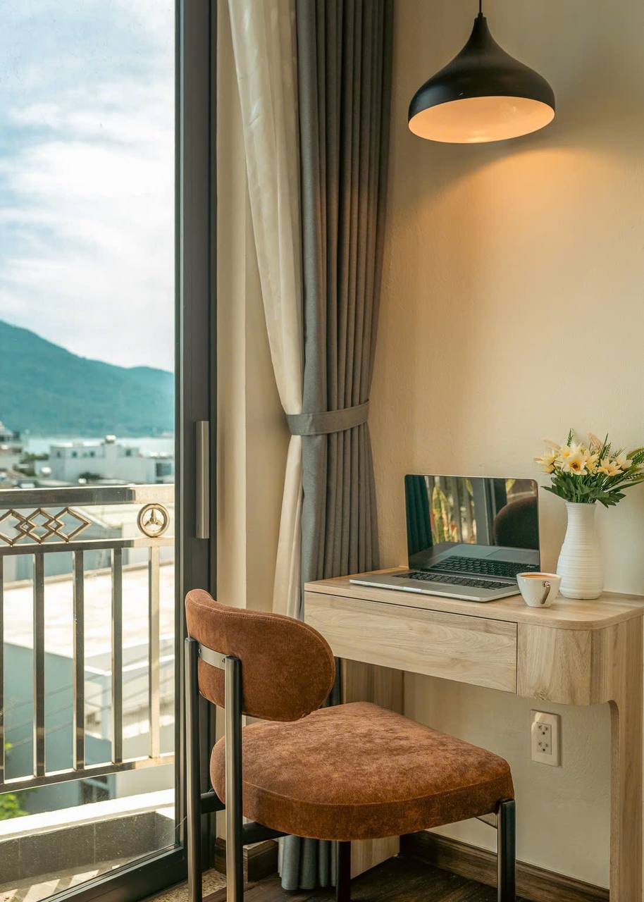 1-Bedroom Sea-View Apartment in Son Tra photo 1 of 8