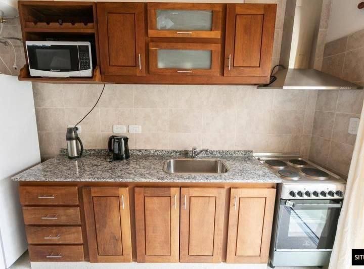 Budget 1-Bedroom Apartment with Terrace photo 7 of 8