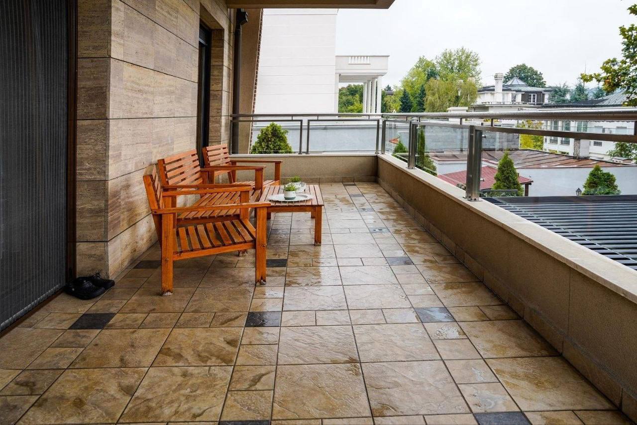 3-Bedroom Apartment in Dedinje photo 8 of 8