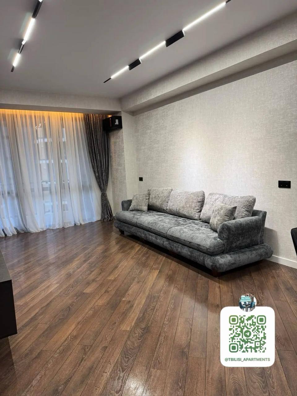 One-Bedroom Apartment in Ortachala photo 2 of 8