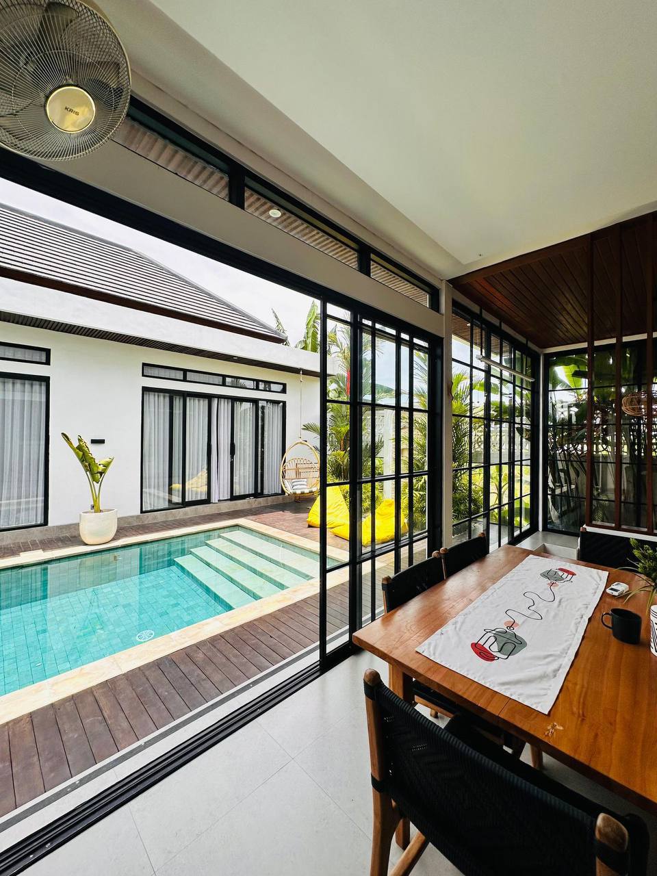 3-Bedroom Villa in Pererenan photo 6 of 7