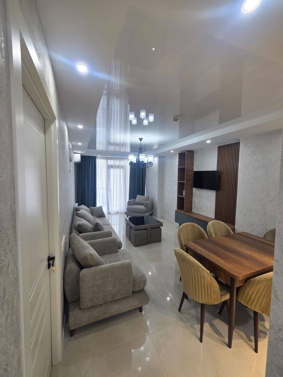 2-Bedroom Apartment on Lortkipanidze Street photo 2 of 5