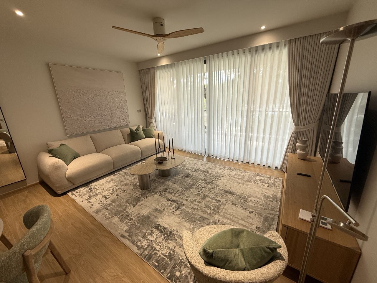 Luxury 2-Bedroom Seafront Apartment in Bang Tao photo 4 of 8