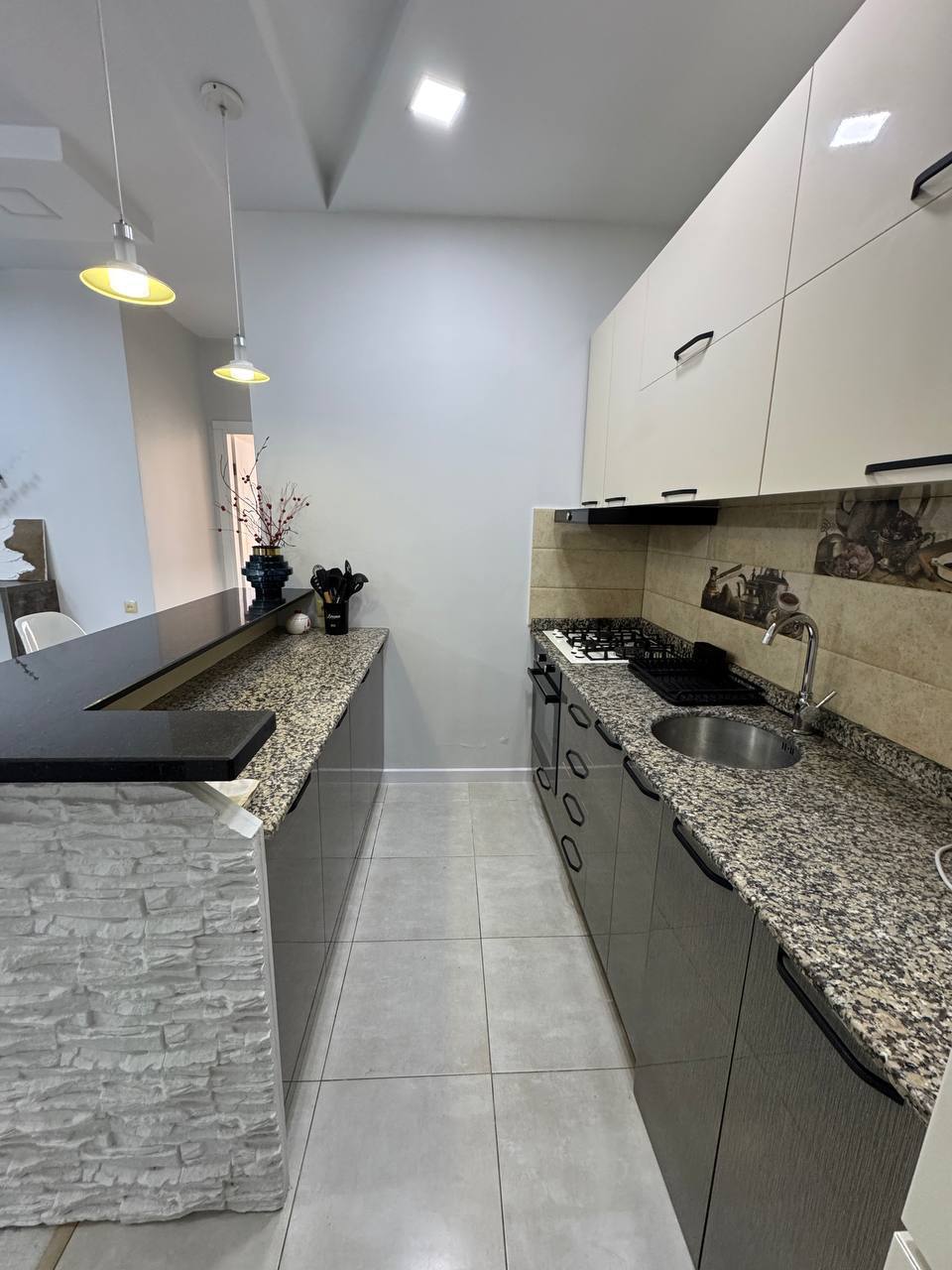 Two-Bedroom Apartment in Batumi Old Town photo 4 of 8