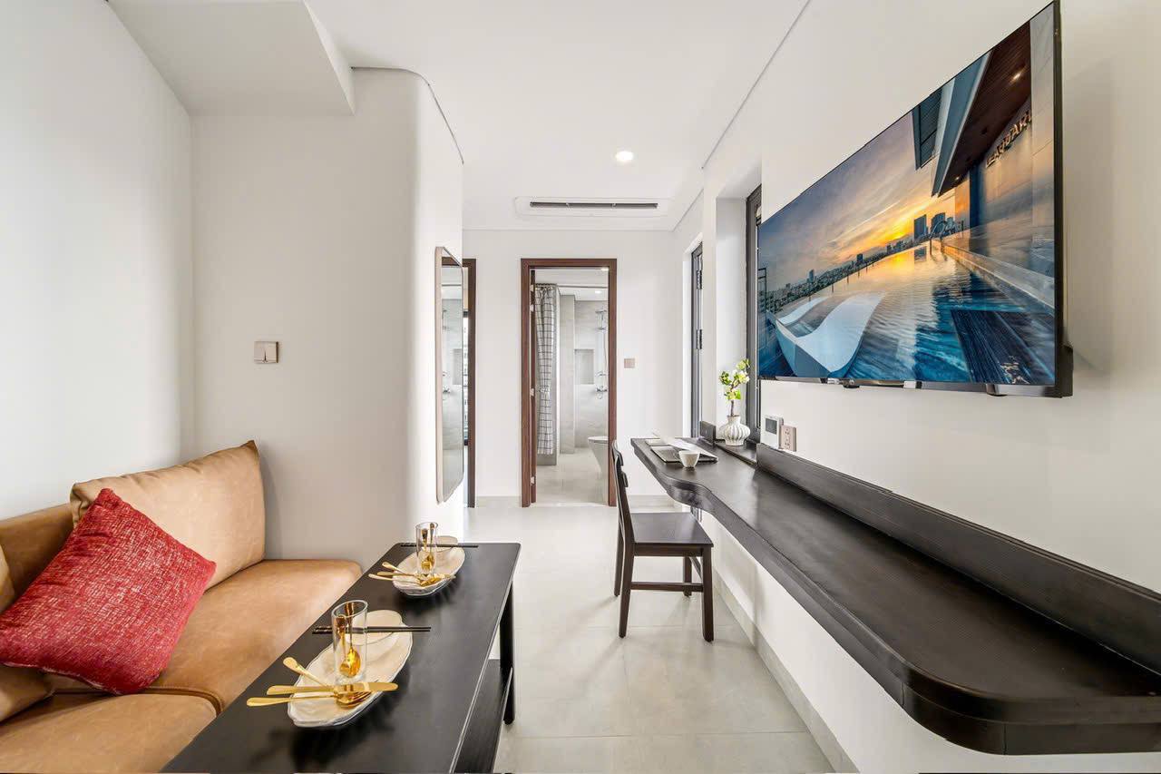 High-Floor 1-Bedroom Apartment with Sea View photo 8 of 8