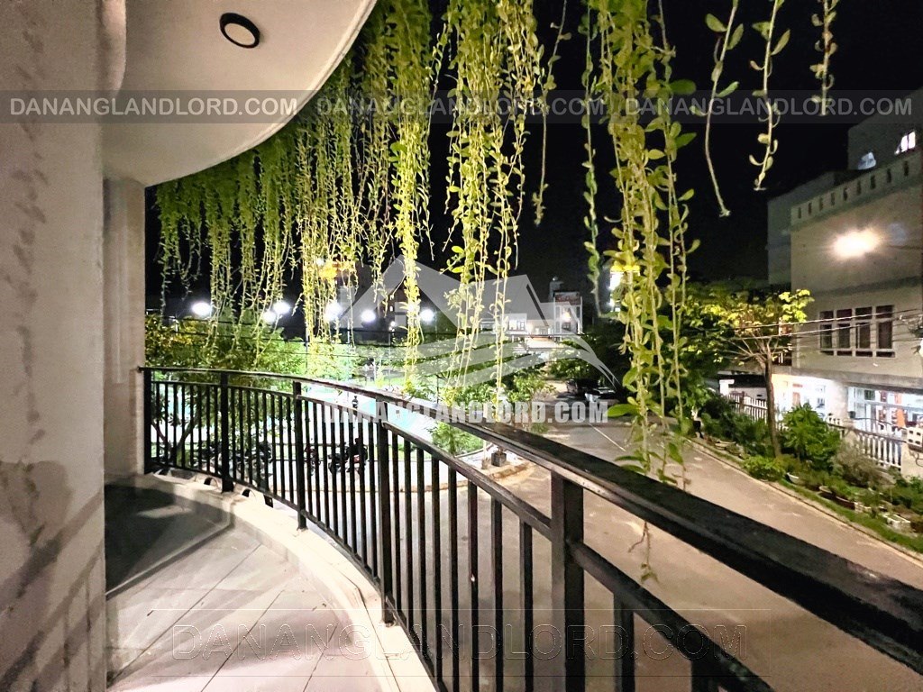 1-Bedroom Apartment Near Ho Xuan Huong Street photo 8 of 8