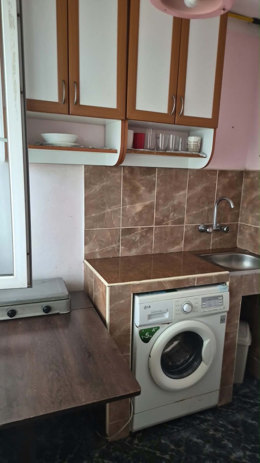 1-Bedroom Apartment Near 6 May Park with Lake View photo 2 of 6