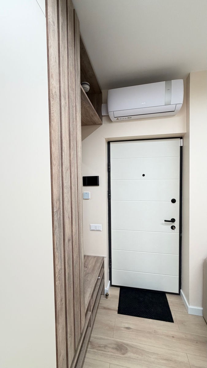 One-Bedroom Apartment in Central Chisinau photo 7 of 8