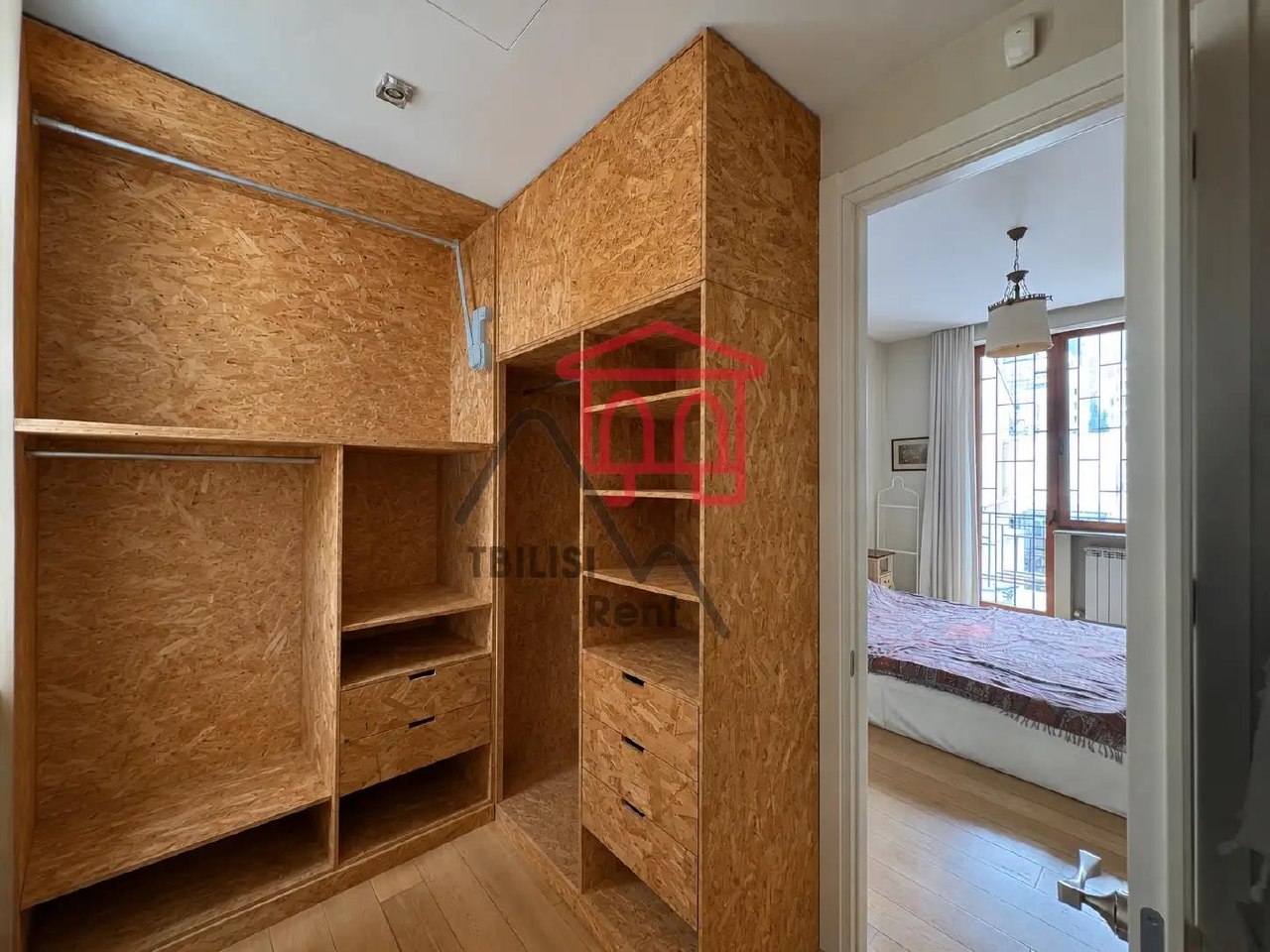 Three-Bedroom Apartment in Vake photo 6 of 8