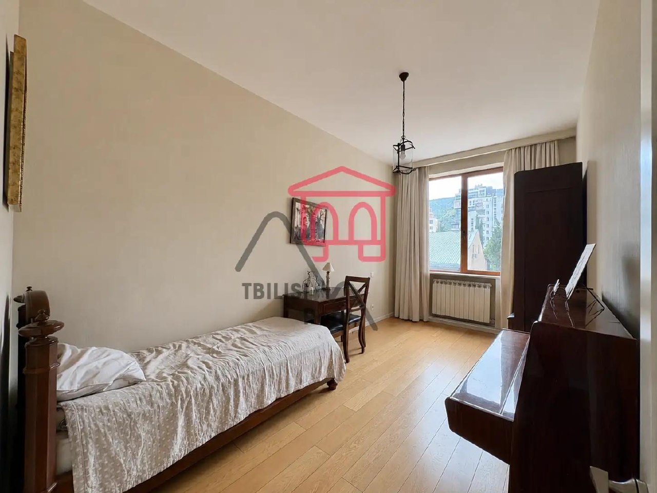 Three-Bedroom Apartment in Vake photo 8 of 8