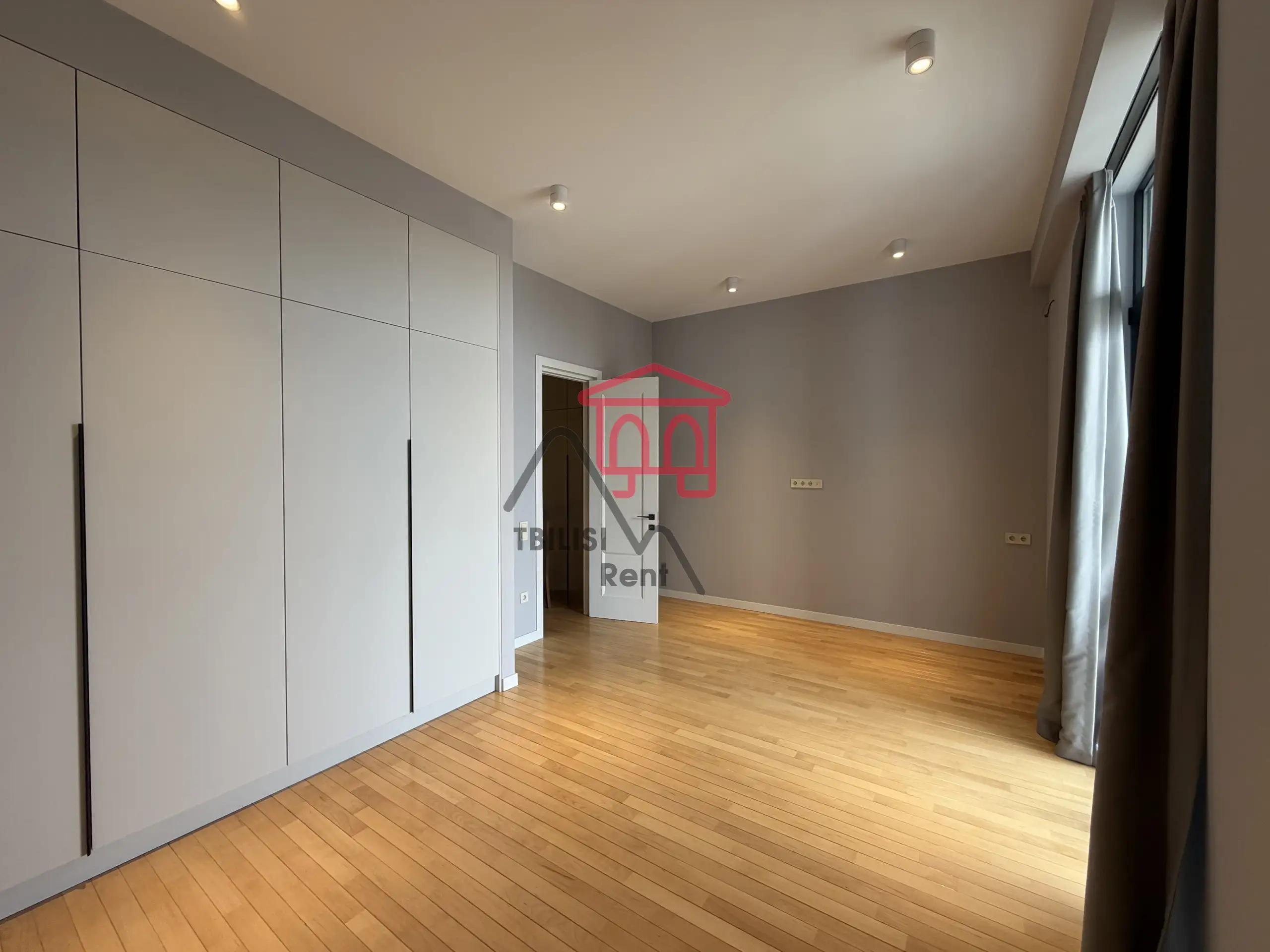 Exclusive 3-Bedroom Apartment in Krtsanisi photo 1 of 8