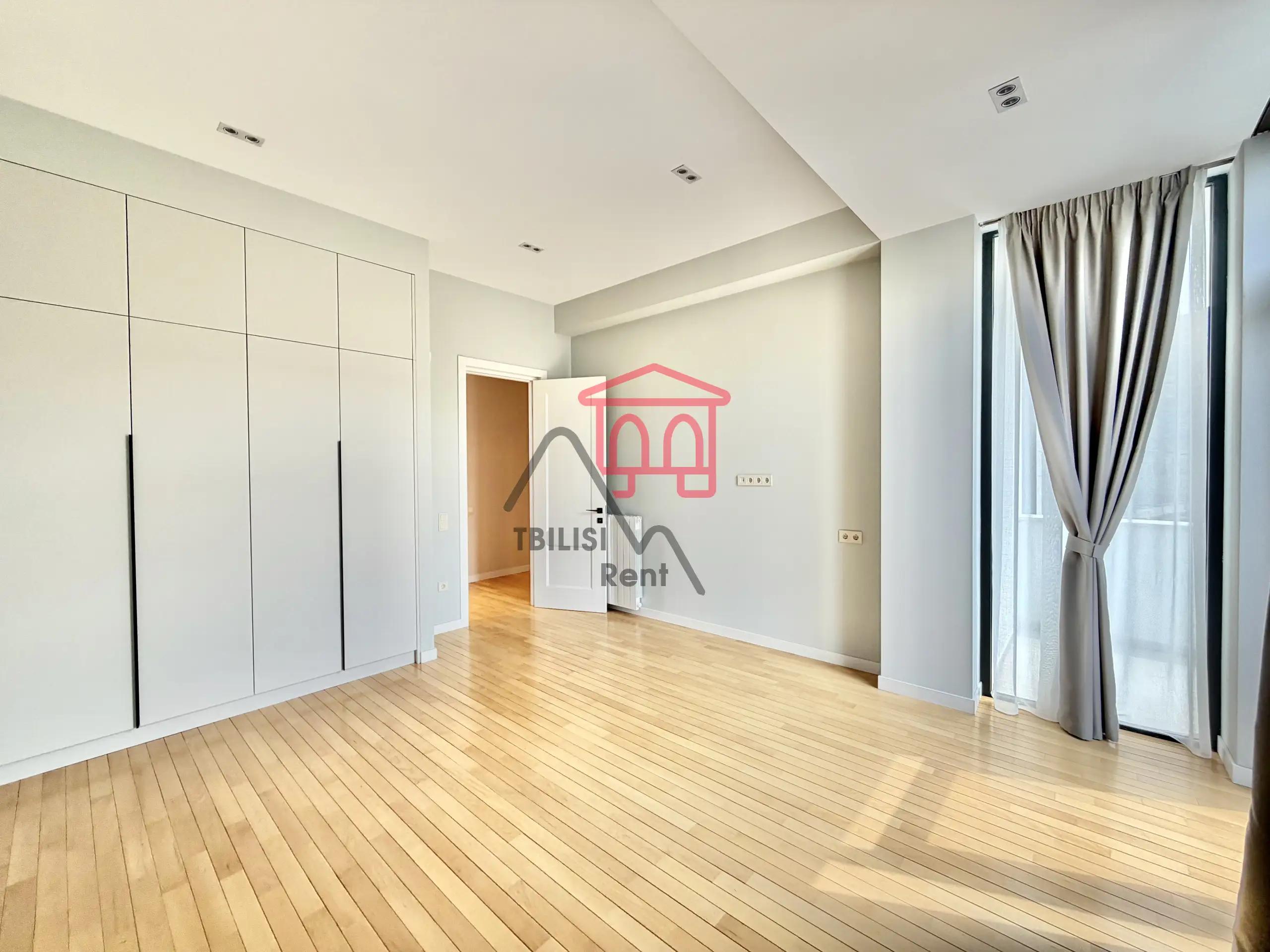 Exclusive 3-Bedroom Apartment in Krtsanisi photo 2 of 8