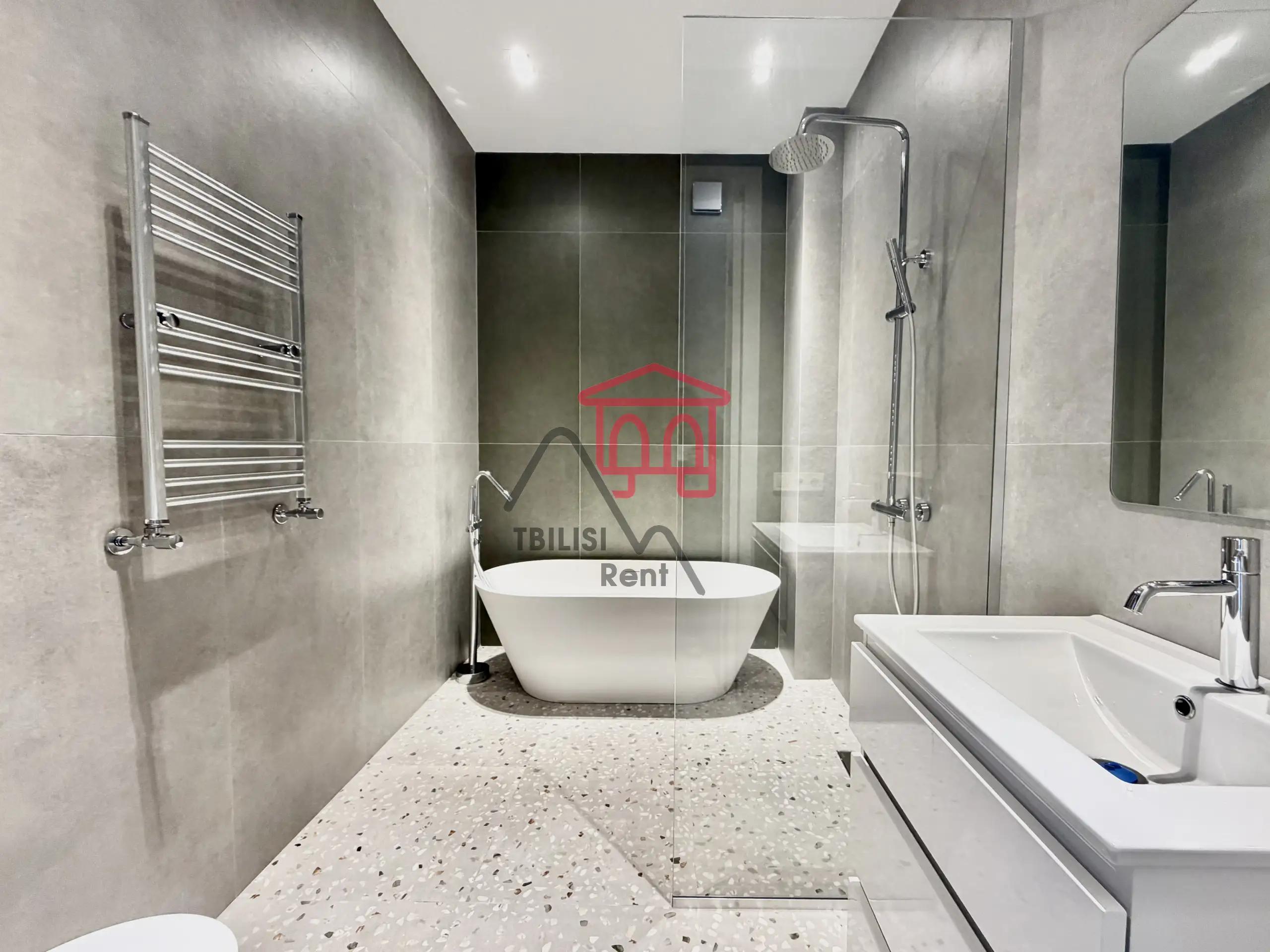 Exclusive 3-Bedroom Apartment in Krtsanisi photo 5 of 8