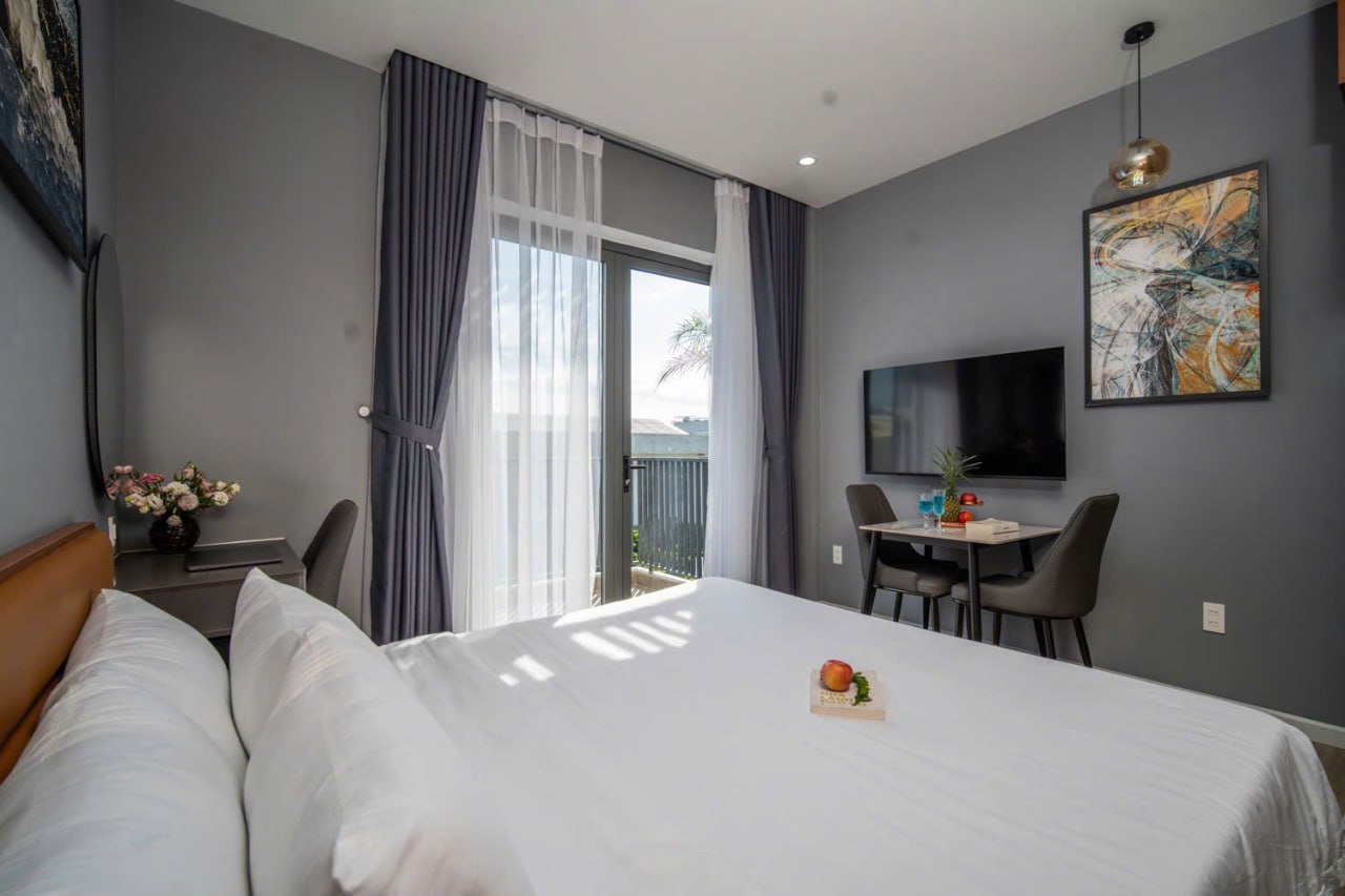 Luxury Studio Apartment with Balcony, Pool and Gym photo 2 of 8