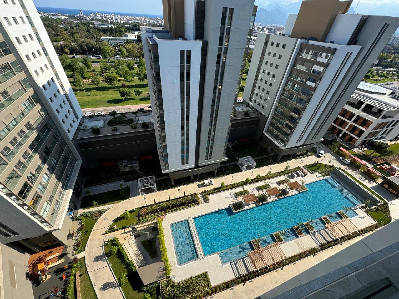 Unfurnished 2-Bedroom Apartment in Terra Manzara photo 1 of 7