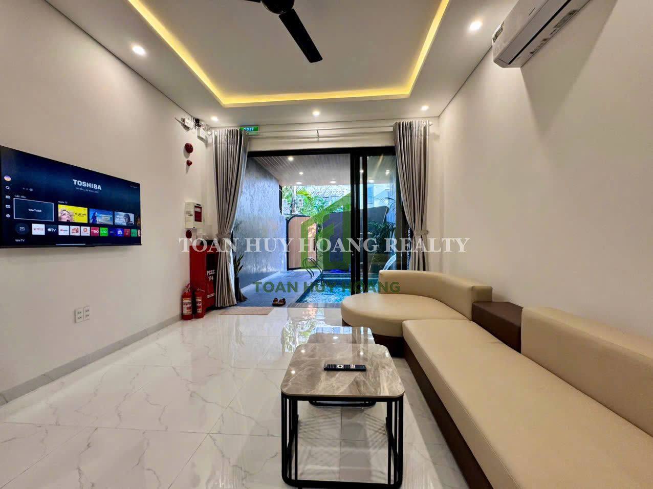 7-Bedroom House with Pool and Jacuzzi in Da Nang photo 3 of 8
