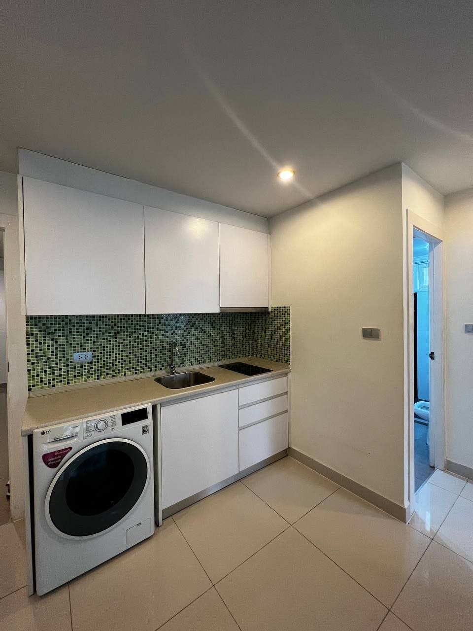 Amazon Condo Apartment photo 8 of 8