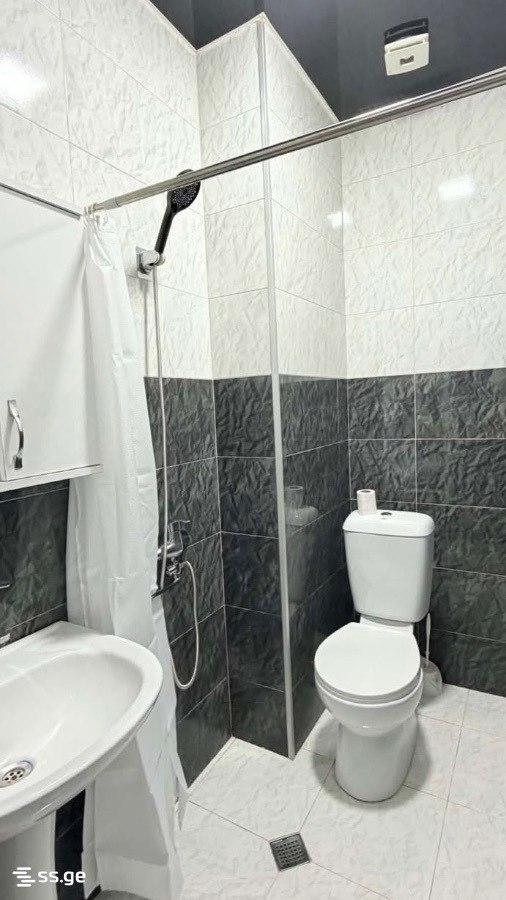 2-Bedroom Apartment for Rent in Batumi photo 7 of 8
