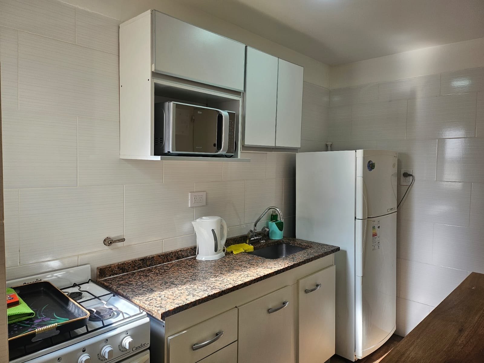 Furnished Two-Room Apartment in Almagro photo 6 of 8