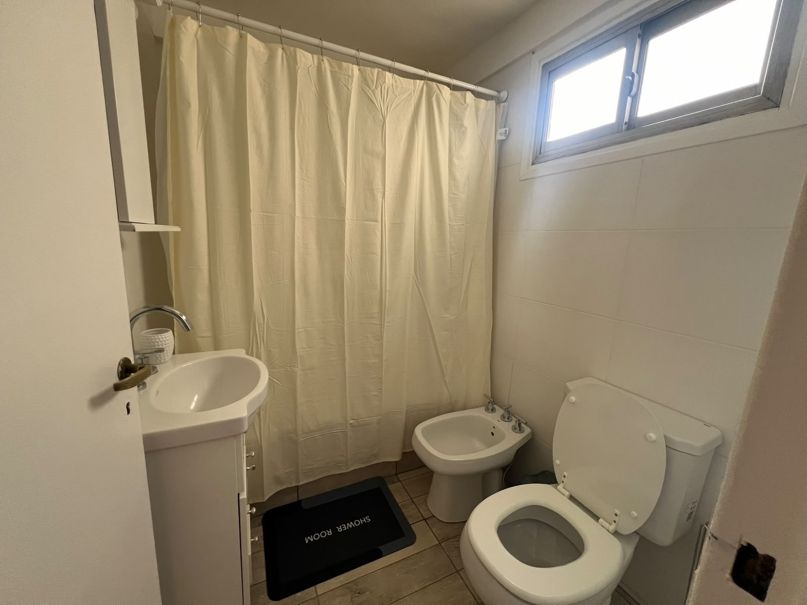 Furnished Two-Room Apartment in Almagro photo 7 of 8
