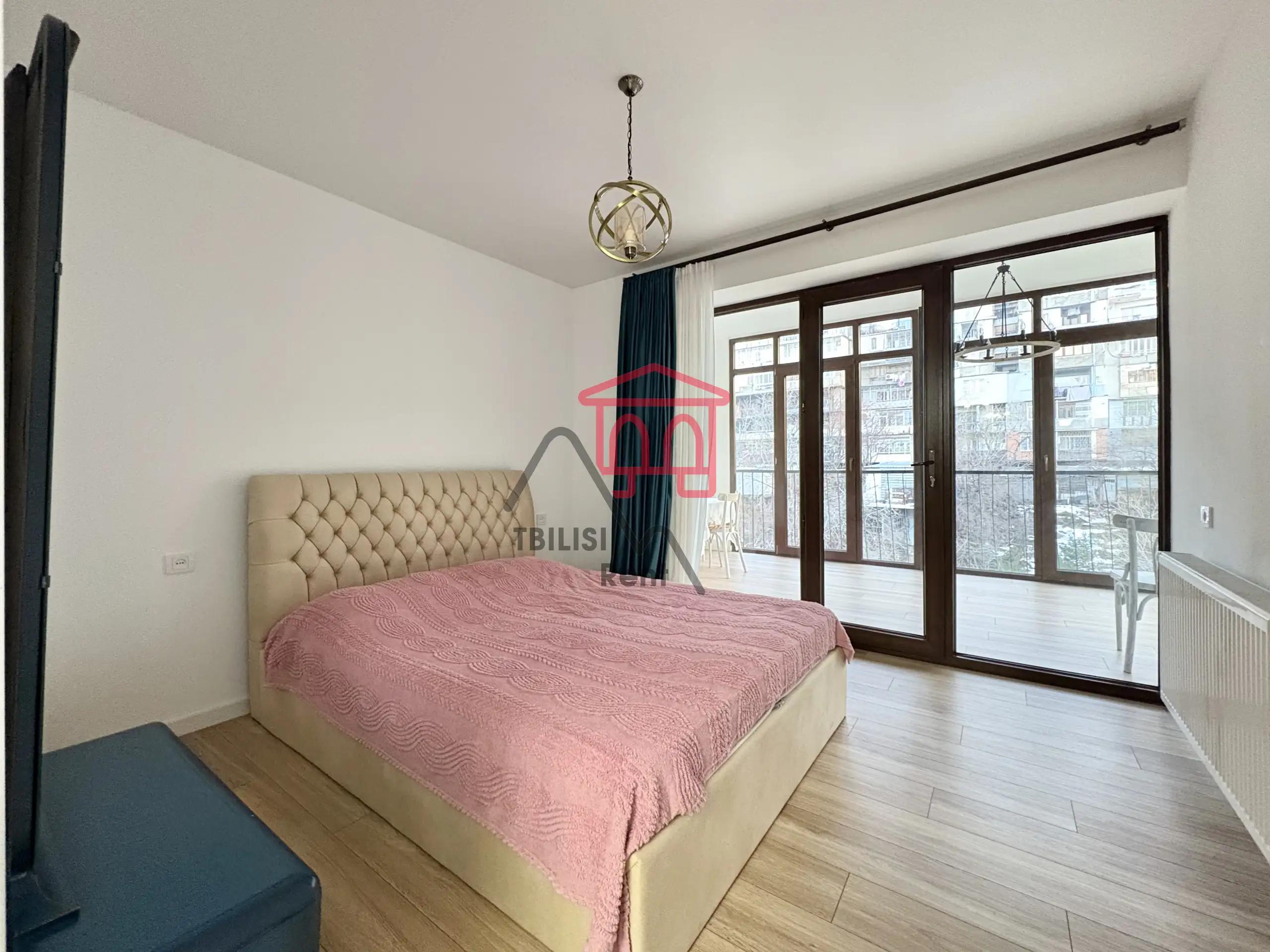 Spacious 2-Bedroom Penthouse Apartment in Saburtalo photo 3 of 8
