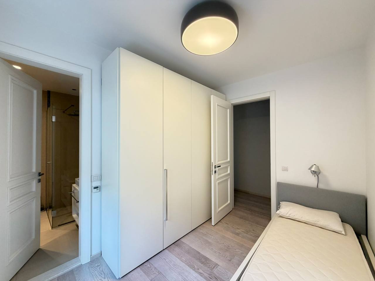 Five-Bedroom Duplex Apartment on Krunska Street photo 7 of 8