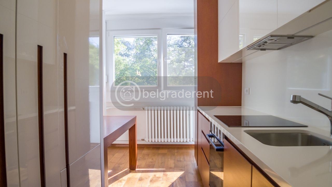 2-Bedroom Apartment in Novi Beograd photo 6 of 7
