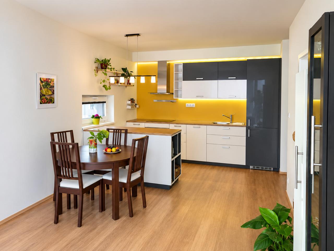 1-Bedroom Apartment with Balcony in Prague photo 4 of 8