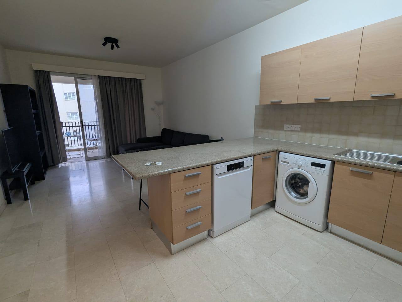 One-Bedroom Apartment in Neapolis photo 1 of 4