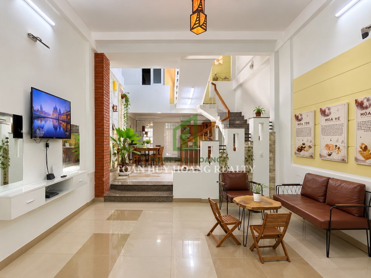 4-Bedroom House near Pham Van Dong photo 1 of 8