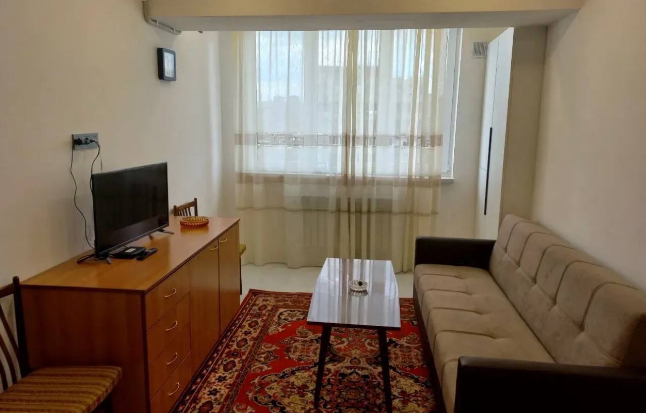 Furnished 2-Bedroom Apartment in Achapnyak photo 1 of 8