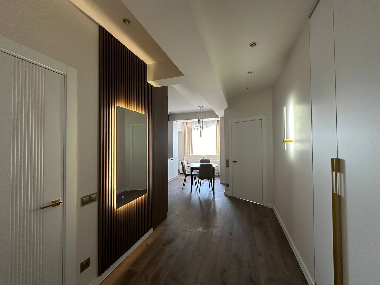 1-Bedroom Apartment with Living Room in Central Chisinau photo 7 of 8