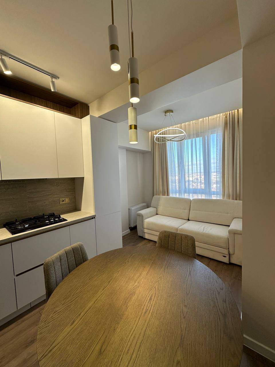 1-Bedroom Apartment with Living Room in Central Chisinau photo 8 of 8
