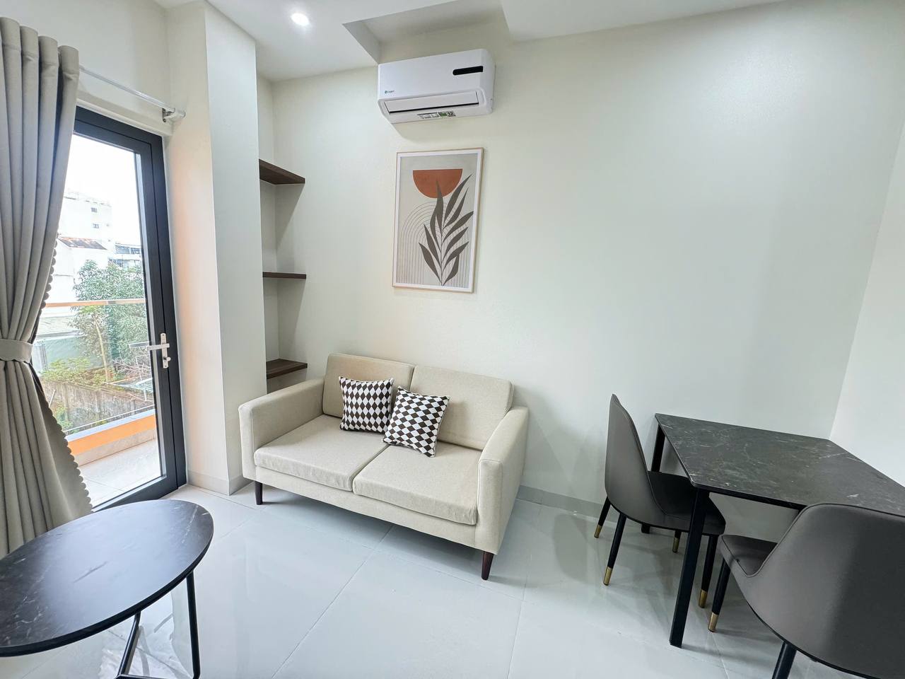 Furnished 1-Bedroom Apartment in My An photo 4 of 6