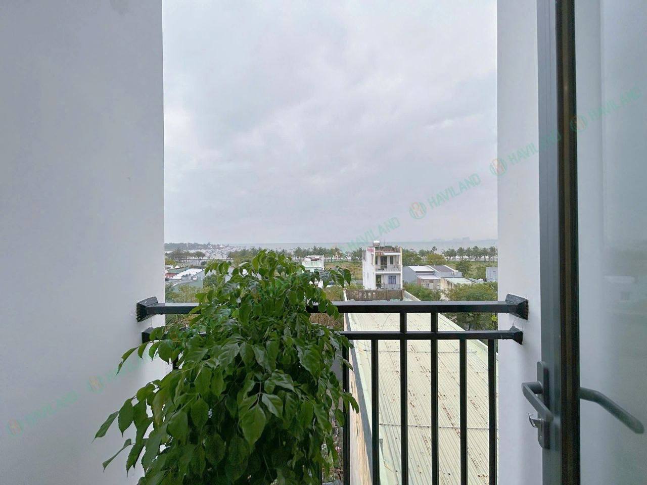 Beach View Apartment on Nguyen Dang Tuyen Street photo 1 of 8