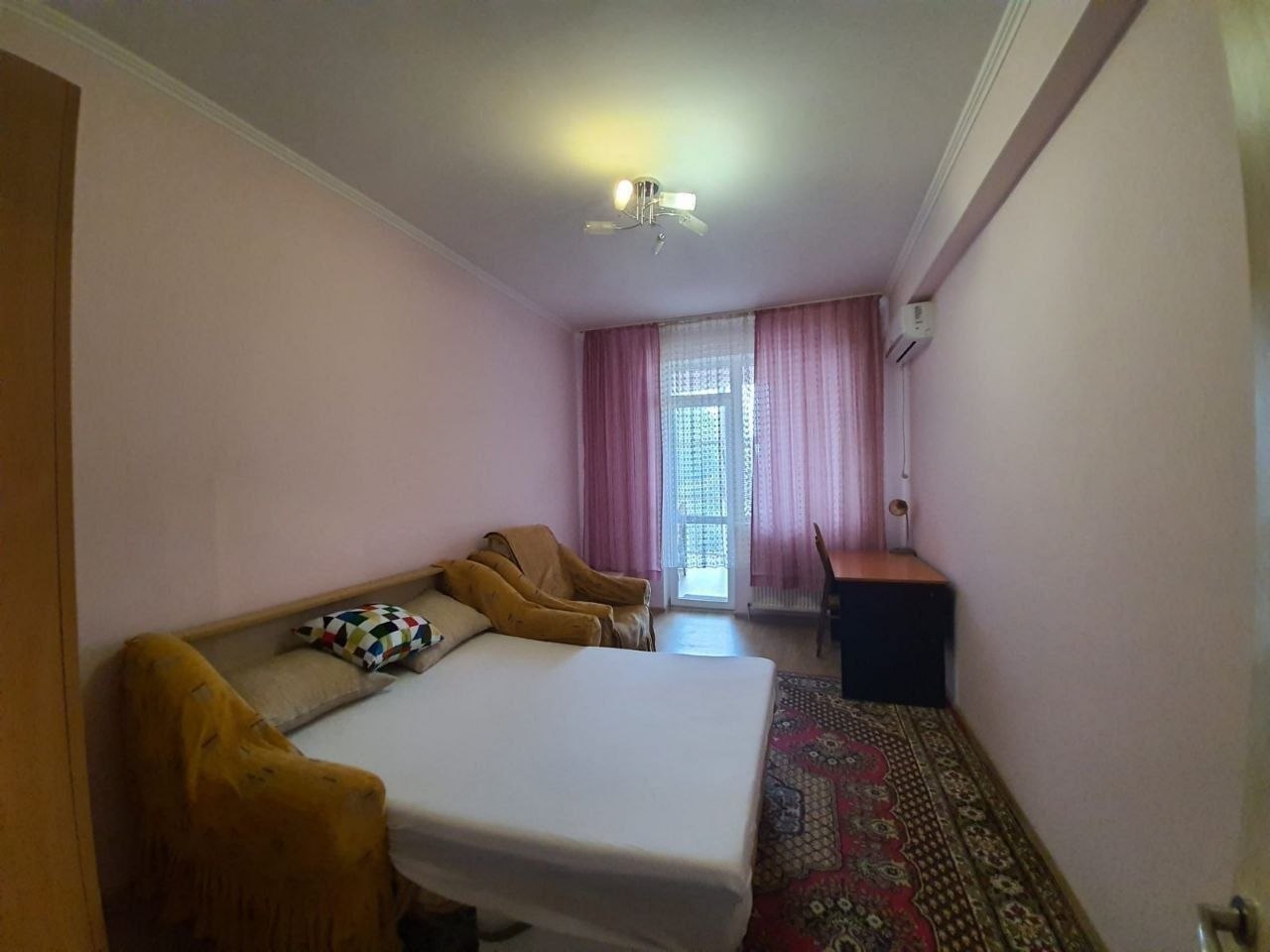 Трёхкомнатная квартира в центре Кишинёва photo 3 of 8